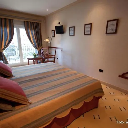 Standard Double Room,breakfast Included, By The Sea In Los Cristianos Лос Кристианос